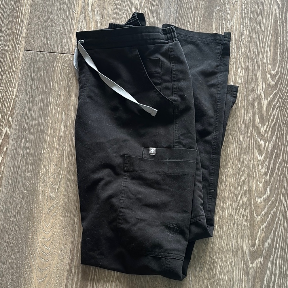 Figs Yola skinny scrub pant